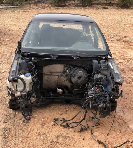 VOLKSWAGEN GOLF IV BERLINA (1J1)(10.1997) — vehículo donante para recambios 