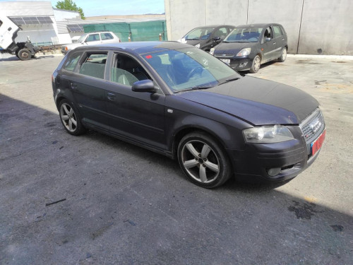 AUDI A3 SPORTBACK (8PA) — vehículo donante para recambios 