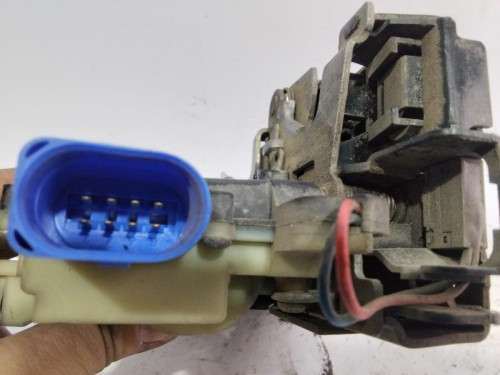 CERRADURA PUERTA DELANTERA IZQUIERDA 