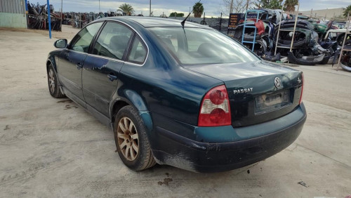  VOLKSWAGEN PASSAT BERLINA (3B3) 