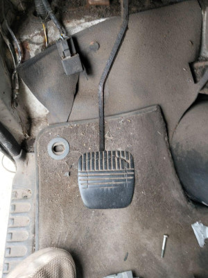 PEDAL EMBRAGUE
