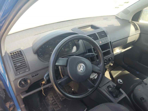 VOLKSWAGEN POLO IV (9N1) — vehículo donante para recambios 