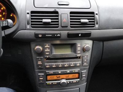 TOYOTA AVENSIS WAGON (T25)