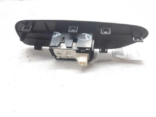  MANDO ELEVALUNAS DELANTERO DERECHO TOYOTA AURIS (E15) 