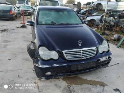 MERCEDES-BENZ CLASE C (BM 203) BERLINA