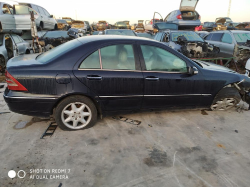  MERCEDES-BENZ CLASE C (BM 203) BERLINA 