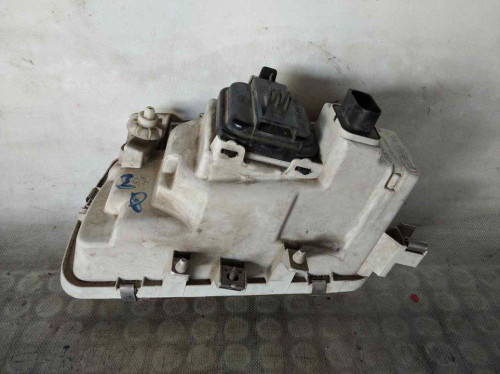 FARO DERECHO Volkswagen POLO III (6N1) 
