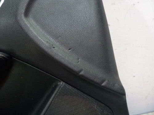  GUARNECIDO PUERTA DELANTERA IZQUIERDA Mercedes-Benz CLASE A (BM 176) 