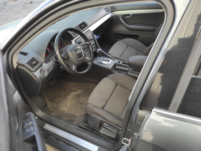 AUDI A4 AVANT (8E)