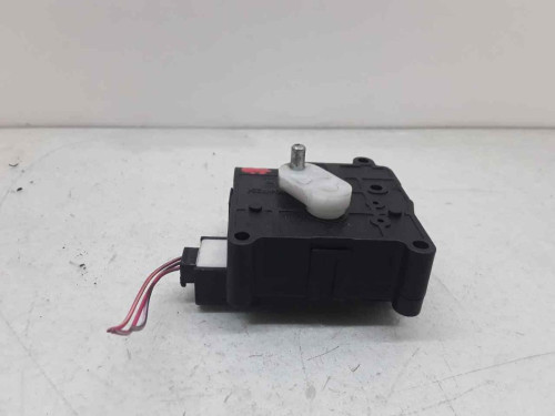 MOTOR APERTURA TRAMPILLAS CLIMATIZADOR TOYOTA COROLLA (E12) 