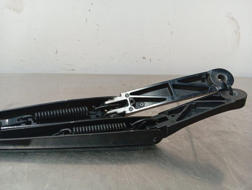 BRAZO LIMPIA DELANTERO DERECHO VOLKSWAGEN GOLF VI (5K1)(10.2008) 