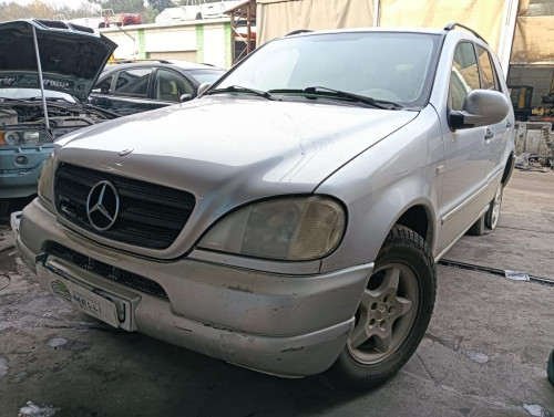  MERCEDES-BENZ CLASE ML (BM 163) 