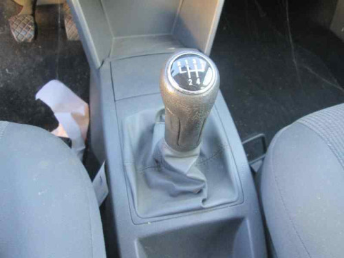  VOLKSWAGEN POLO IV (9N3) 