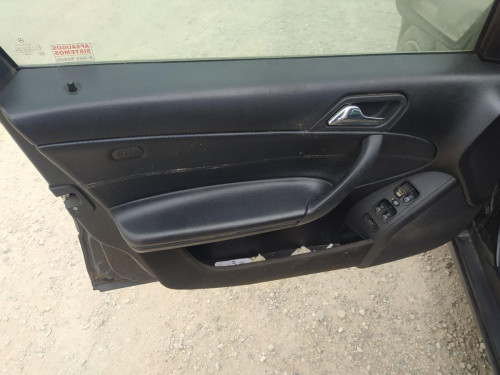 RETENEDOR PUERTA Mercedes-Benz CLASE C (BM 203) BERLINA 