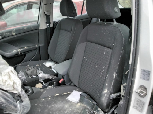 VOLKSWAGEN T-CROSS (C11) — vehículo donante para recambios 