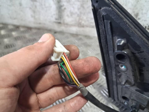 RETROVISOR IZQUIERDO 