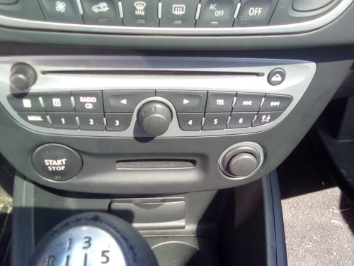  RENAULT MEGANE III COUPE 