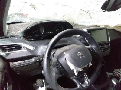 PEUGEOT 208 (P2)
