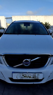 REJILLA DELANTERA Volvo XC60 (2008->)