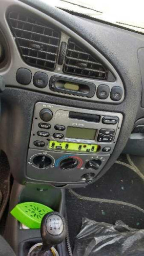  FORD FIESTA BERLINA (DX) 