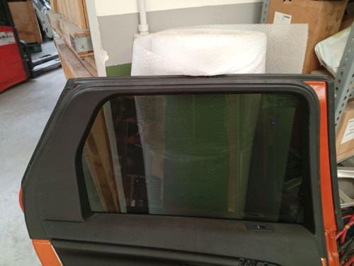 PUERTA TRASERA IZQUIERDA LAND ROVER DISCOVERY SPORT 