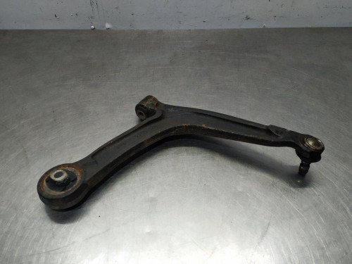 BRAZO SUSPENSION INFERIOR DELANTERO IZQUIERDO FORD KA (CCU) 