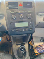 VOLKSWAGEN TOURAN (1T1)