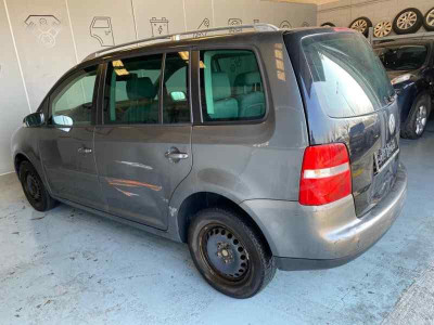 VOLKSWAGEN TOURAN (1T1)