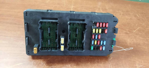 CAJA RELES / FUSIBLES Jeep GRAND CHEROKEE (WH) 