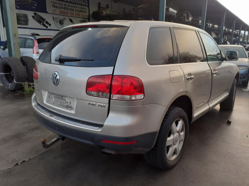  VOLKSWAGEN TOUAREG (7LA) 