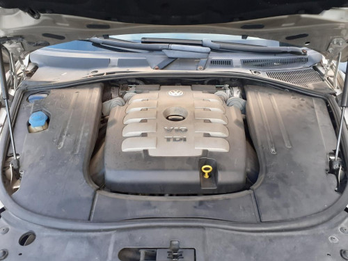  VOLKSWAGEN TOUAREG (7LA) 