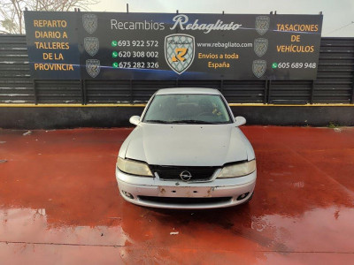 OPEL VECTRA B BERLINA