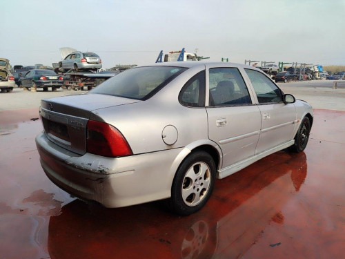  OPEL VECTRA B BERLINA 