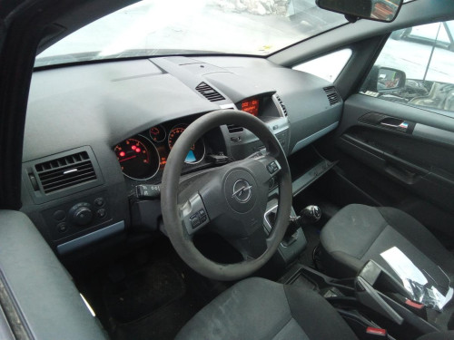OPEL ZAFIRA B — vehículo donante para recambios 