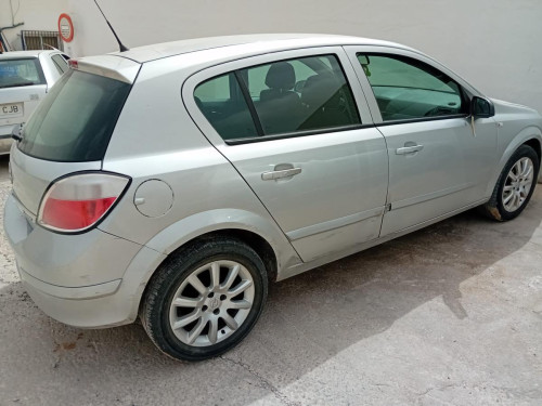 OPEL ASTRA H BERLINA — автомобиль-донор на запчасти 