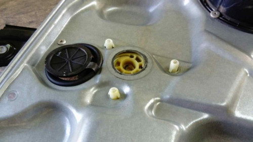ELEVALUNAS DELANTERO IZQUIERDO VOLKSWAGEN POLO IV (9N1) 