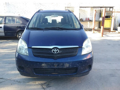 TOYOTA COROLLA VERSO (E12)