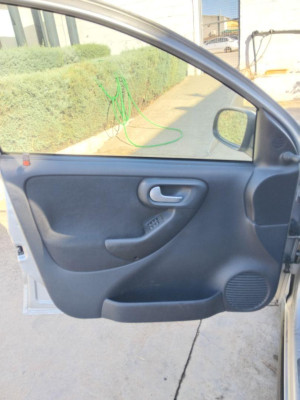 GUARNECIDO PUERTA DELANTERA IZQUIERDA Opel Corsa C (2000->)