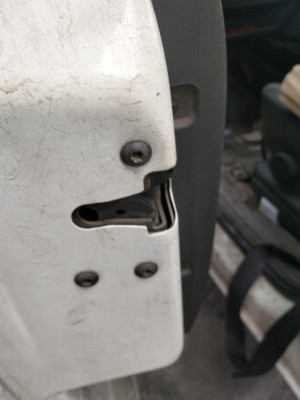 CERRADURA PUERTA DELANTERA IZQUIERDA