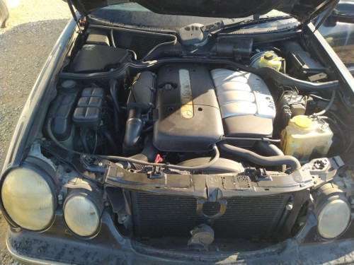  MERCEDES-BENZ CLASE E (BM 210) BERLINA 