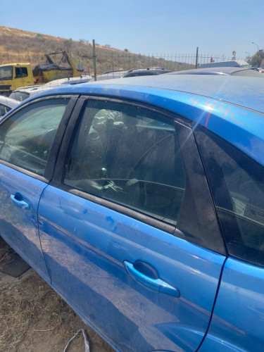 PUERTA TRASERA IZQUIERDA Ford FOCUS BERLINA (CB4) 