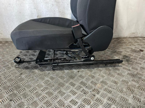 ASIENTO DELANTERO DERECHO 