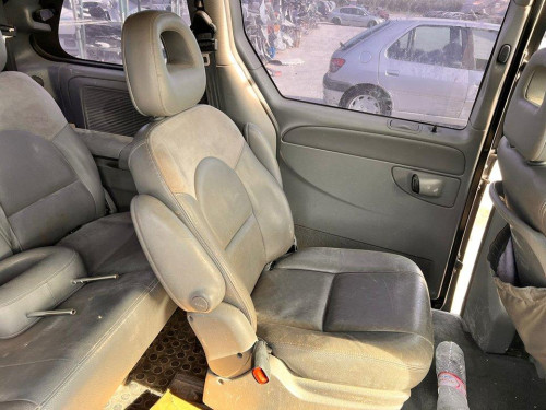  CHRYSLER VOYAGER (RG) 
