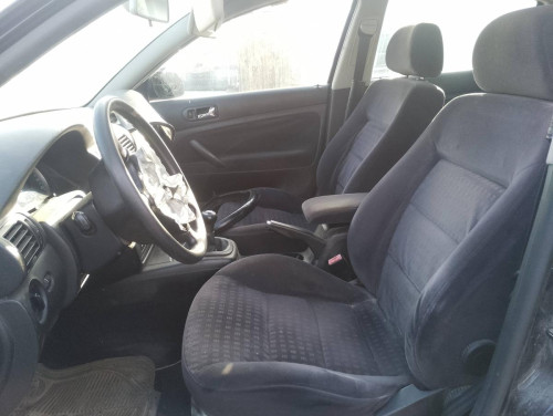  VOLKSWAGEN PASSAT BERLINA (3B3) 