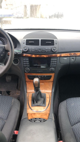 MERCEDES-BENZ CLASE E (BM 211) BERLINA — vehículo donante para recambios 