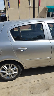 PUERTA TRASERA DERECHA Opel Corsa D (2006->)