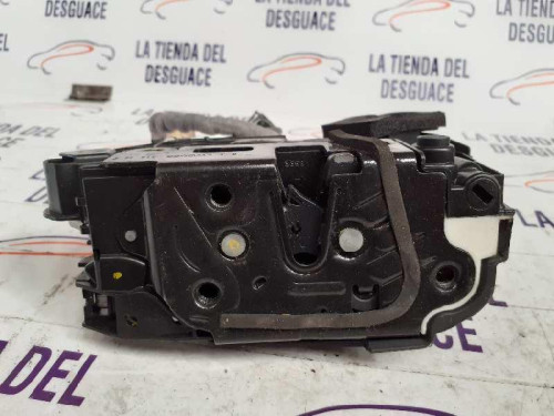  CERRADURA PUERTA TRASERA DERECHA 