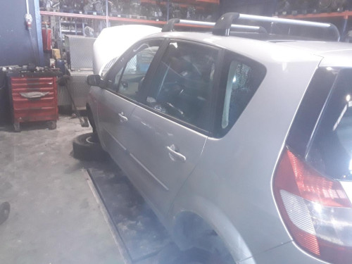 RENAULT SCENIC II (JM) — vehículo donante para recambios 