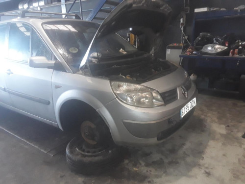 RENAULT SCENIC II (JM) — vehículo donante para recambios 