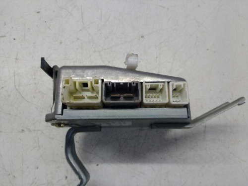  MODULO ELECTRONICO TOYOTA COROLLA (E12) 